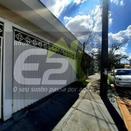 Buy this 3 bed house on Rua Rodolpho Luporini in Parque Industrial, São Carlos - SP