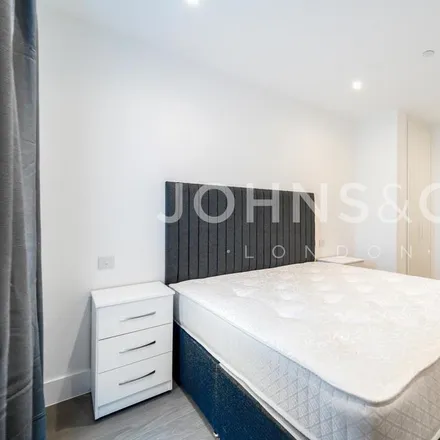 Image 9 - unnamed road, Strand-on-the-Green, London, TW8 0RY, United Kingdom - Apartment for rent