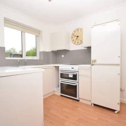 Rent this 1 bed apartment on 41 Southern Way in Farnham, GU9 8DF