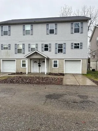 Rent this 3 bed house on unnamed road in Pontiac, MI 48340