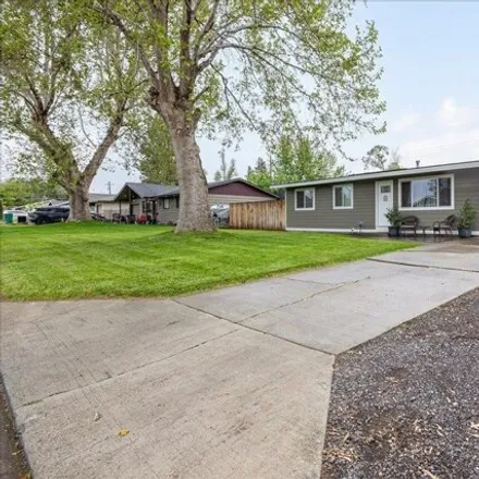 Buy this 3 bed house on 570 South Dawes Street in Kennewick, WA 99336