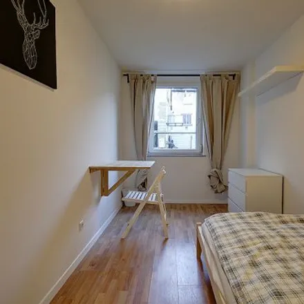 Rent this 3 bed room on Aachener Straße 8 in 70376 Stuttgart, Germany