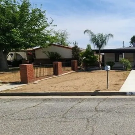 Buy this 3 bed house on 5022 Fillmore Avenue in Kern County, CA 93306