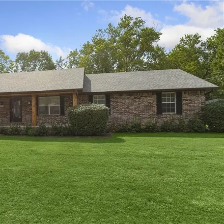 Buy this 3 bed house on 403 Magnolia Drive in Bentonville, AR 72712