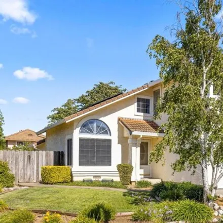 Buy this 3 bed house on 5047 Lakeview Circle in Fairfield, CA 94534