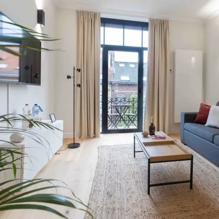 Rent this 1 bed apartment on Avenue Louis Lepoutre - Louis Lepoutrelaan 2A in 1050 Ixelles - Elsene, Belgium