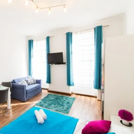 Rent this 1 bed apartment on Diefenbachgasse 60 in 1150 Vienna, Austria