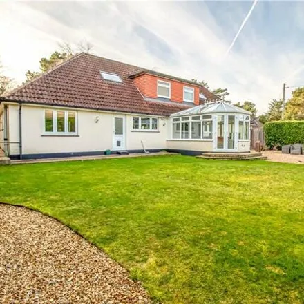 Image 4 - Golf Links Road, Parley Cross, BH22 8PB, United Kingdom - House for sale