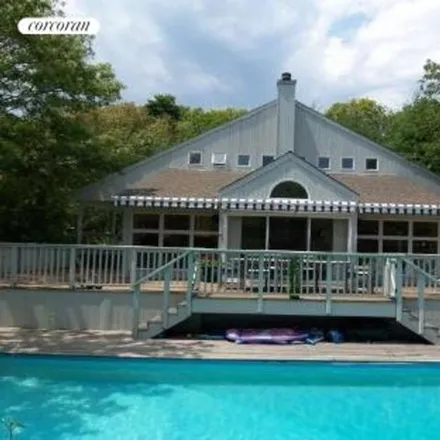 Rent this 4 bed house on 7 Wigwam View Lane in Northwest Harbor, East Hampton