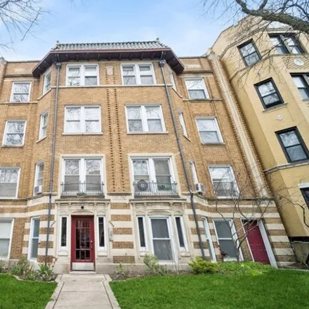 Buy this 3 bed condo on 2042-2044 West Arthur Avenue in Chicago, IL 60645