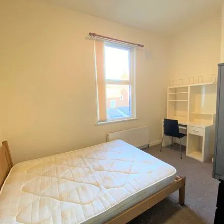 Rent this 4 bed apartment on Pedder Street in Preston, PR2 2QH