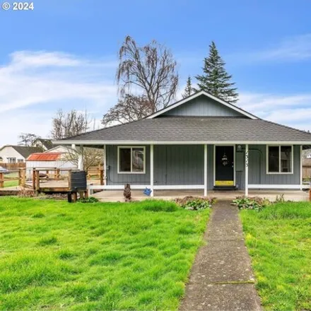 Buy this 2 bed house on 1369 Bowmont Avenue in Kelso, WA 98626