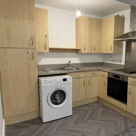 Rent this 1 bed apartment on Campden Road in London, CR2 7EN