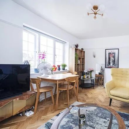 Rent this 1 bed apartment on 7-12 Claremont Close in Angel, London