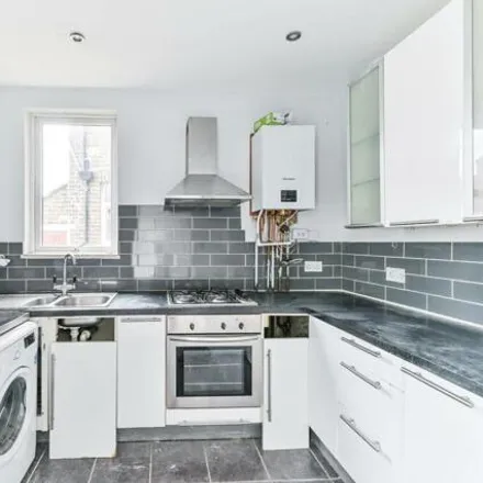 Image 5 - Semley Road, London, SW16 4SP, United Kingdom - House for rent