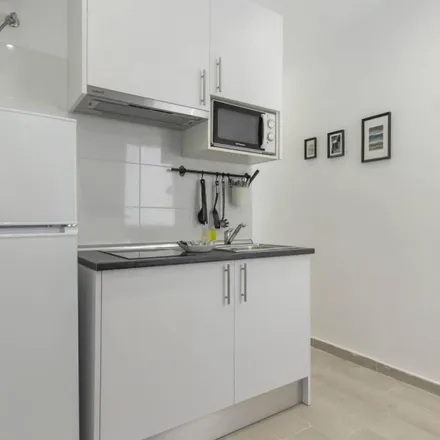 Rent this 1 bed apartment on Calle de Santoña in 45, 28026 Madrid