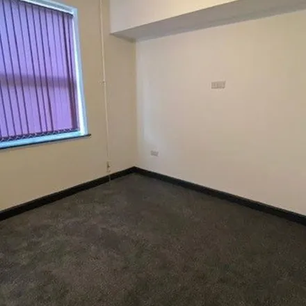 Rent this 3 bed townhouse on Penkhull New Road in Stoke, ST4 5DF