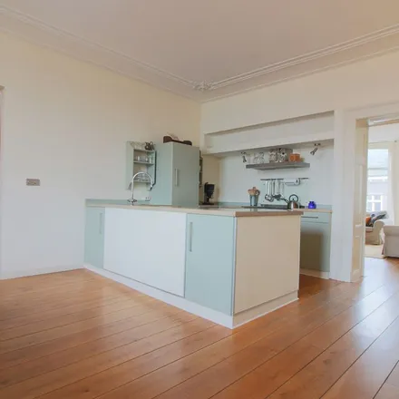 Rent this 5 bed apartment on Vondelstraat 88 in 1054 GN Amsterdam, Netherlands