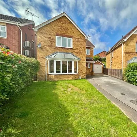 Buy this 4 bed house on Siena Gardens in Mansfield Woodhouse, NG19 0RT