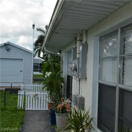 Image 5 - 307 Southwest 47th Terrace, Cape Coral, FL 33914, USA - Duplex for rent