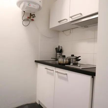 Rent this 1 bed apartment on Woenselsestraat 291 in 5623 EC Eindhoven, Netherlands
