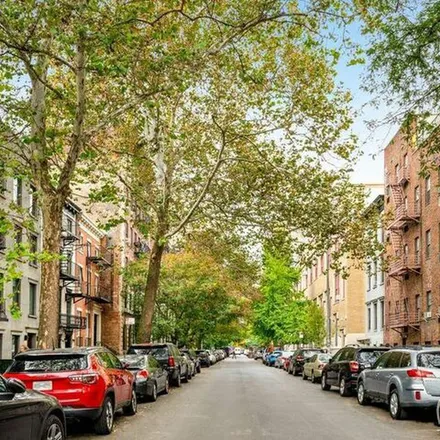 Rent this 4 bed townhouse on 342 East 19th Street in New York, NY 10003