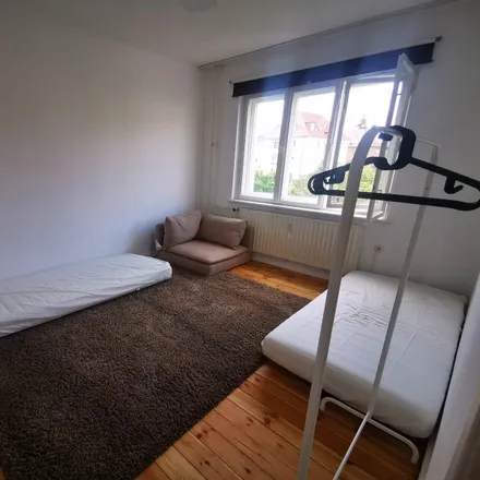 Rent this 3 bed apartment on Tangermünder Weg 8 in 13583 Berlin, Germany