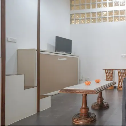 Rent this studio apartment on Calle Arriaga in 15, 28017 Madrid