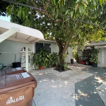 Image 7 - 258 East 12th Street, Sun-Tan Village, Hialeah, FL 33010, USA - House for sale