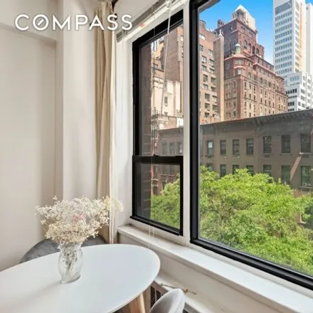 Image 2 - 32 East 37th Street, New York, NY 10016, USA - Condo for sale