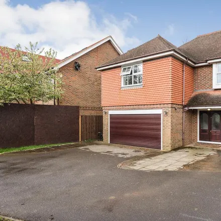 Rent this 4 bed house on Bramble Close in Chalfont St Peter, SL9 0JP