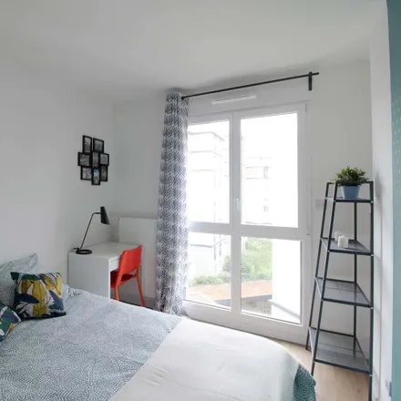 Image 2 - 2 Rue Mozart, 92110 Clichy, France - Room for rent