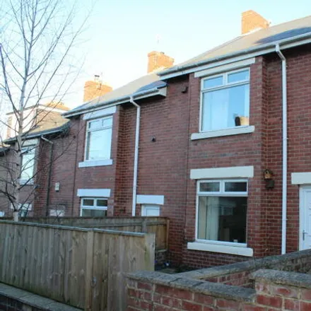 Buy this 3 bed townhouse on Richmond Avenue in Swalwell, NE16 3HA