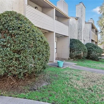 Image 2 - 1928 Dartmouth Street, College Station, TX 77840, USA - Condo for sale