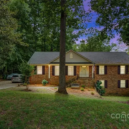 Buy this 6 bed house on 2513 Red Barn Lane in Charlotte, NC 28210