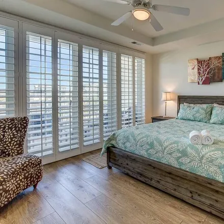 Rent this 3 bed condo on Virginia Beach