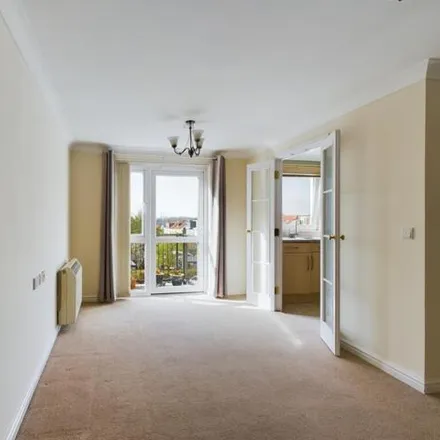 Image 4 - Atkinson Court, Havant Road, Portsmouth, PO6 2QA, United Kingdom - Apartment for sale