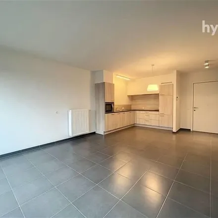 Rent this 1 bed apartment on Heistraat 154 in 9100 Sint-Niklaas, Belgium