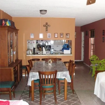 Image 3 - Bedford Circle West, Largo, FL 33764, USA - Condo for rent