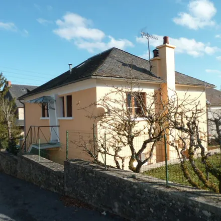 Rent this 4 bed apartment on 13 Avenue de la Roque in 12310 Laissac, France