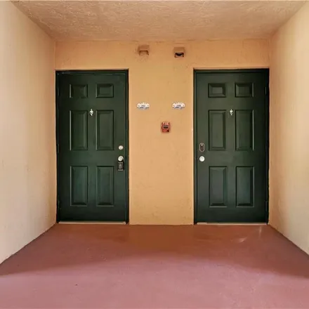 Image 1 - 1626 North 42nd Circle, Gifford, FL 32967, USA - Apartment for rent