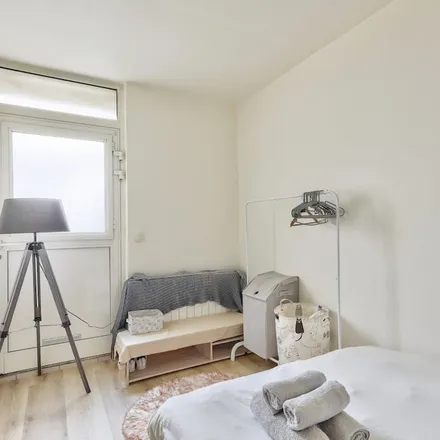 Rent this 1 bed apartment on 75020 Paris