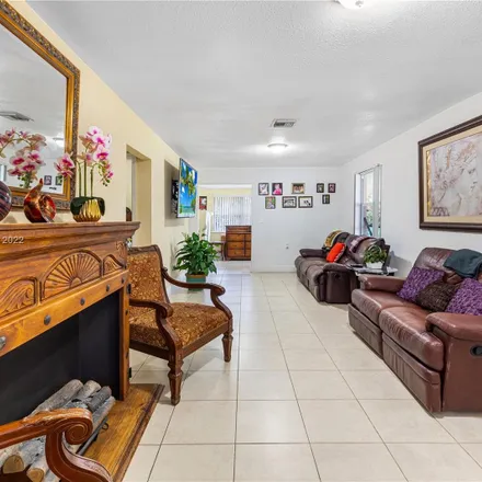Image 3 - 18475 Southwest 216th Street, Miami-Dade County, FL 33170, USA - House for sale