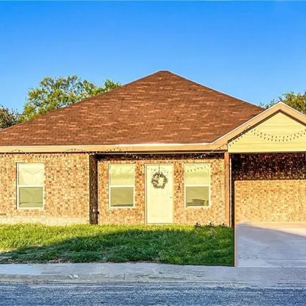 Buy this 3 bed house on 1608 South Reynolds Street in Alice, TX 78332