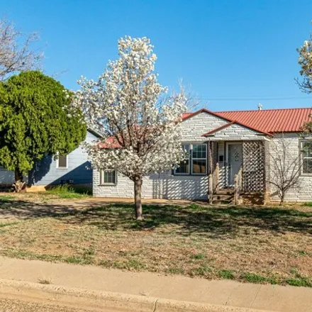 Buy this 3 bed house on 7 Houston Road in Tulia, TX 79088
