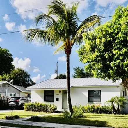 Buy this 3 bed house on The Murphy Company Heliport in Monceaux Road, West Palm Beach