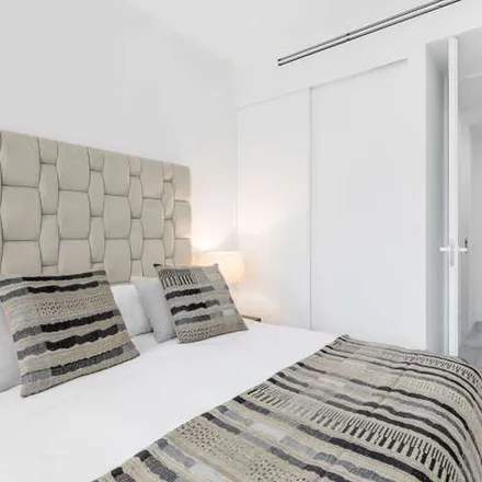 Rent this 3 bed apartment on José Ramón Piñeiro León in Calle de Hermosilla, 28006 Madrid
