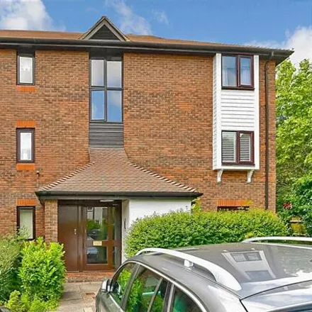 Buy this 1 bed apartment on Woodhams Close in Battle, TN33 0XE