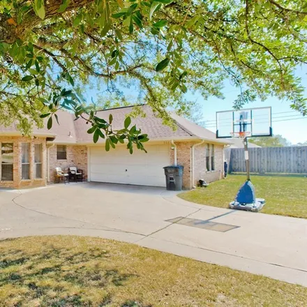 Buy this 3 bed house on 505 Preston Court in Cleburne, TX 76033