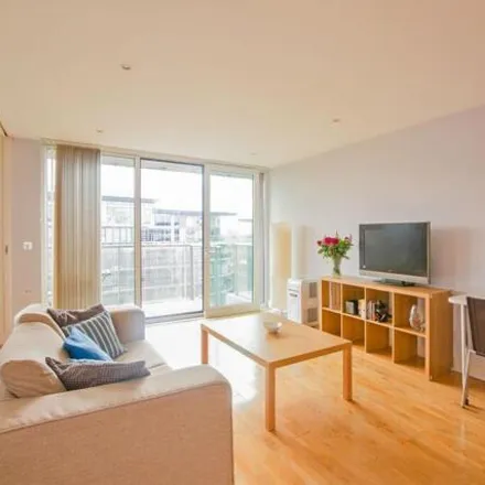 Image 6 - Howard Building, 368 Queenstown Road, London, SW11 8NT, United Kingdom - Apartment for sale